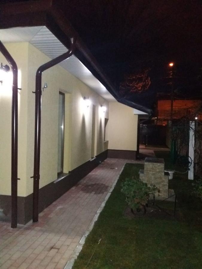Casuta Bunicilor Villa Bucharest Exterior photo