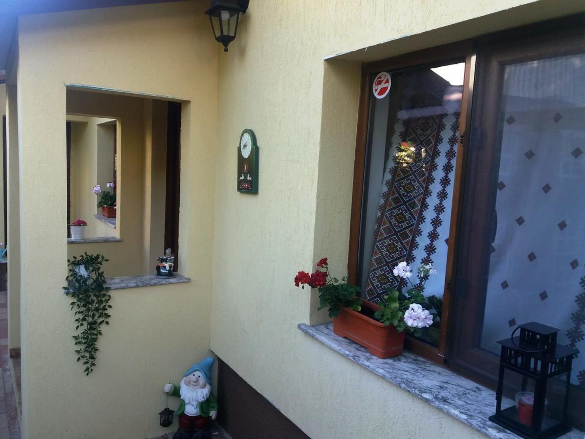 Casuta Bunicilor Villa Bucharest Exterior photo